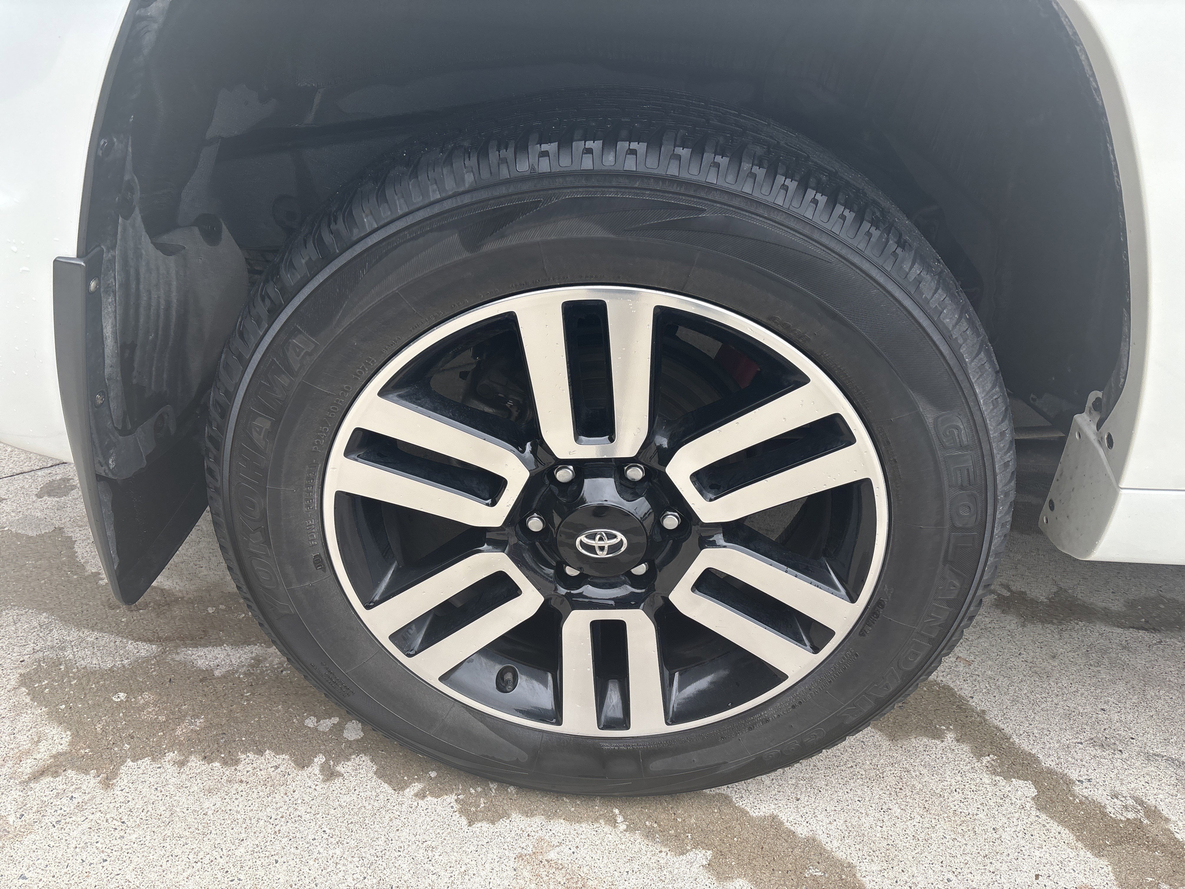 Used 2022 Toyota 4Runner Limited AWD/4WD image 35