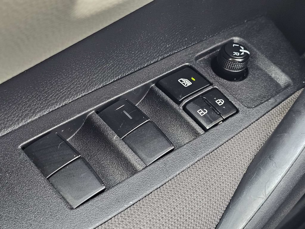 Used 2022 Toyota Corolla LE FWD image 21