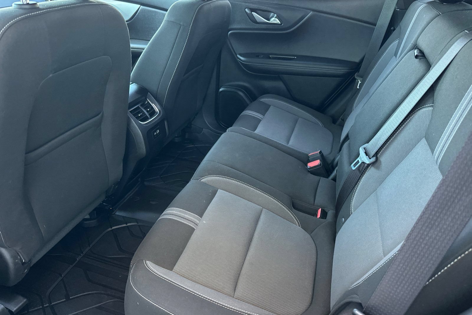 Used 2024 Chevrolet Blazer LT w/ Convenience Package FWD image 12