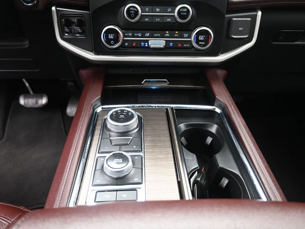 Used 2023 Ford Expedition Max Limited image 13