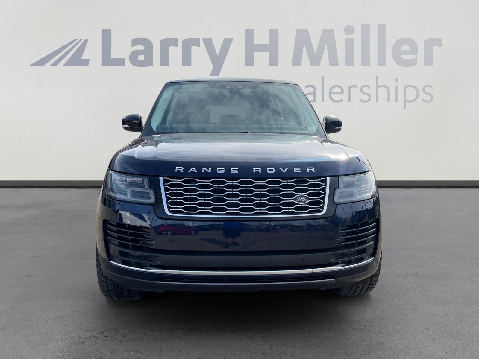 Used 2018 Land Rover Range Rover Long Wheelbase Supercharged image 8