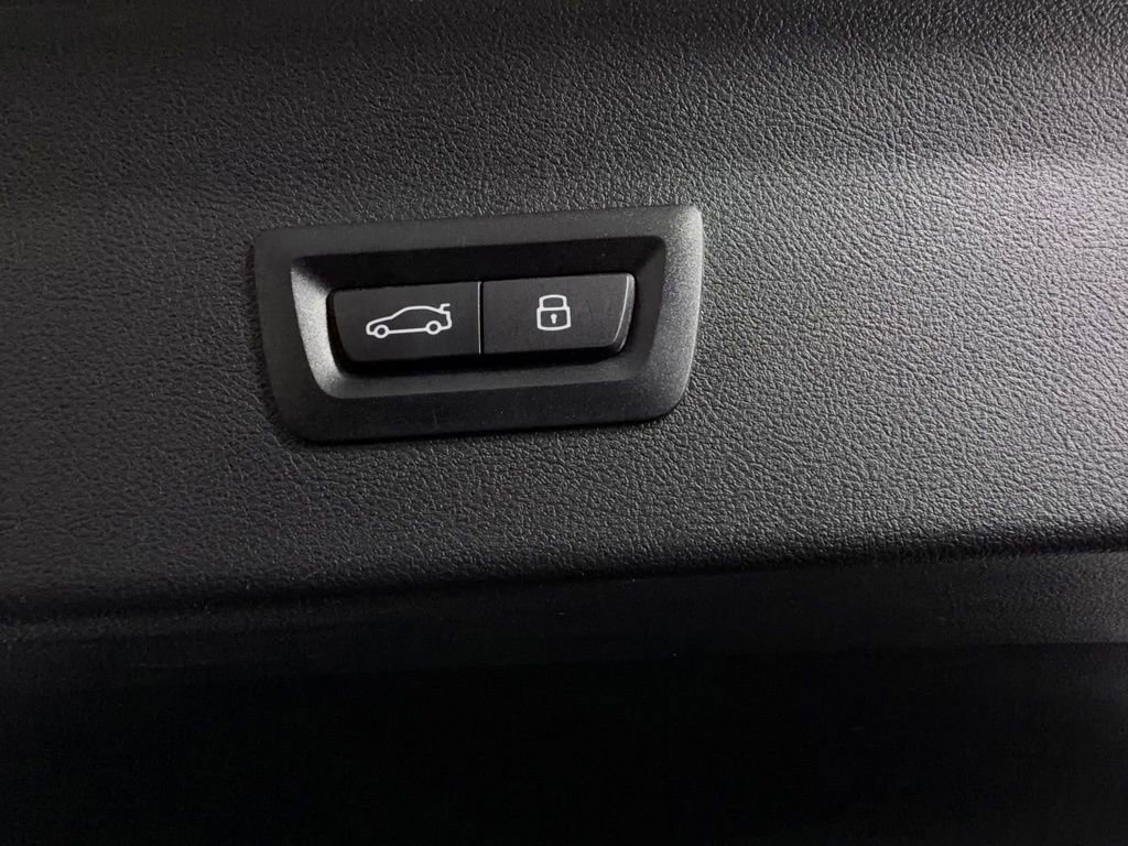 Used 2025 BMW X4 xDrive30i image 29