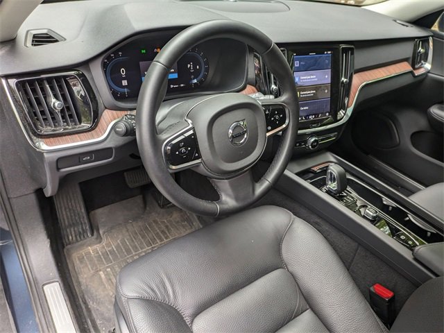 Certified 2024 Volvo V60 B5 Cross Country Plus image 9