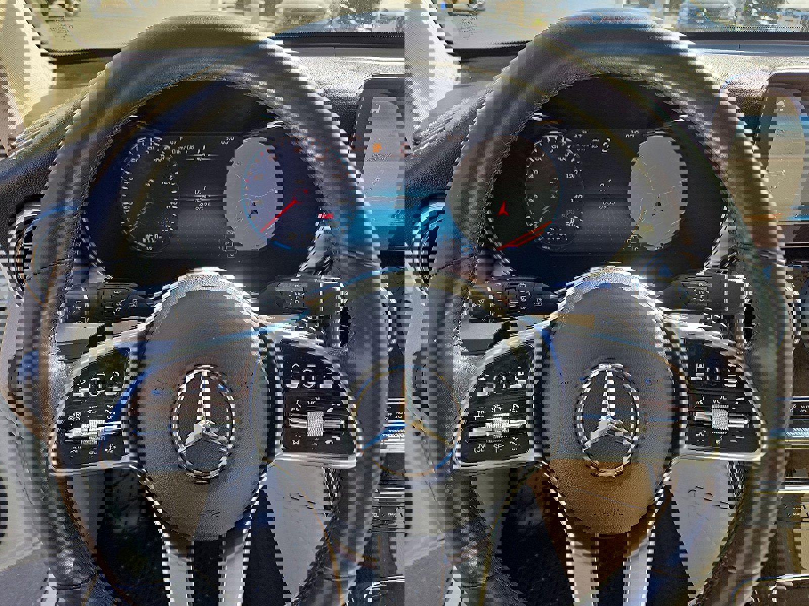 Used 2021 Mercedes-Benz GLC 300 4MATIC image 21