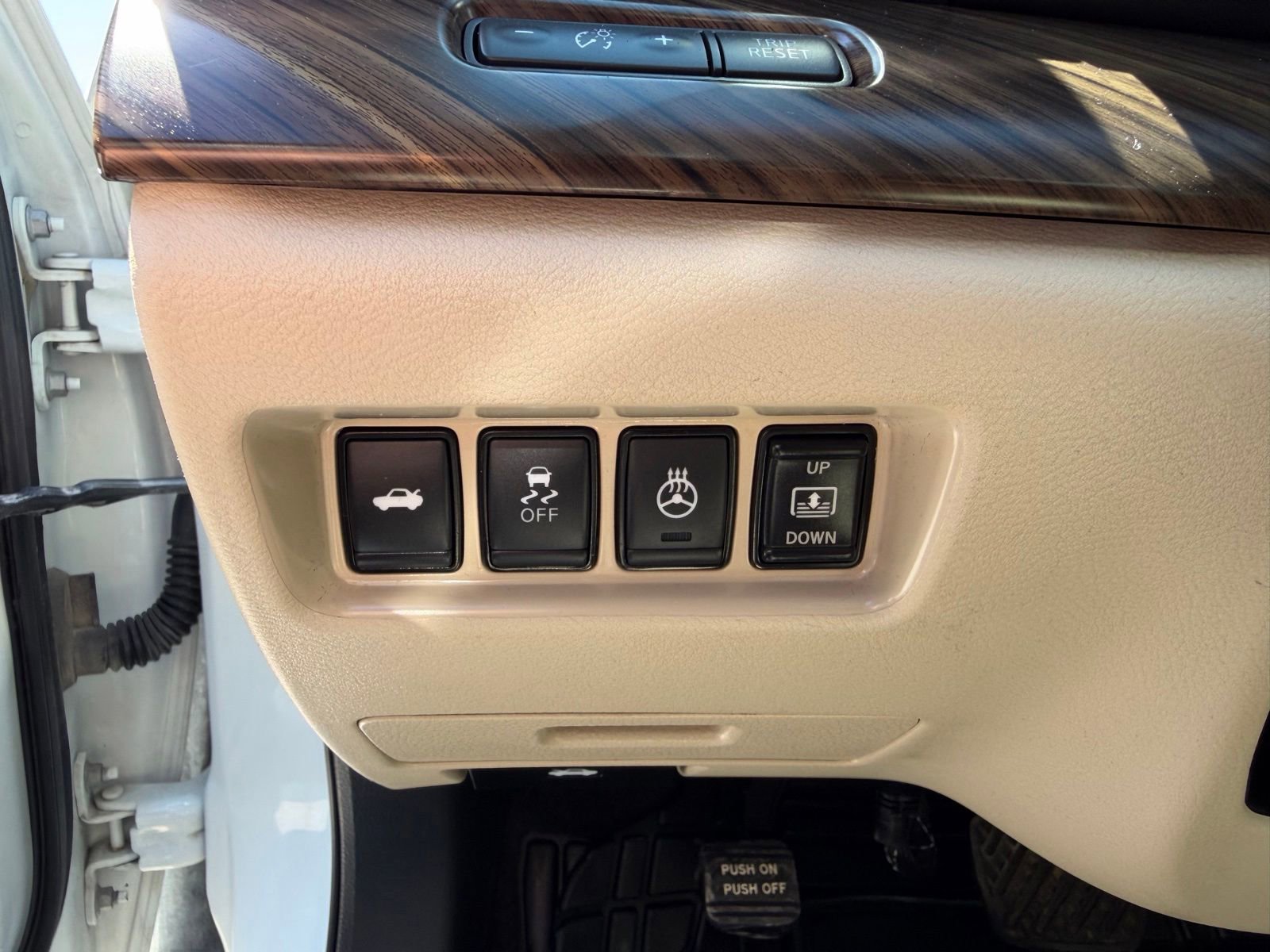 Used 2018 Nissan Maxima Platinum FWD image 18
