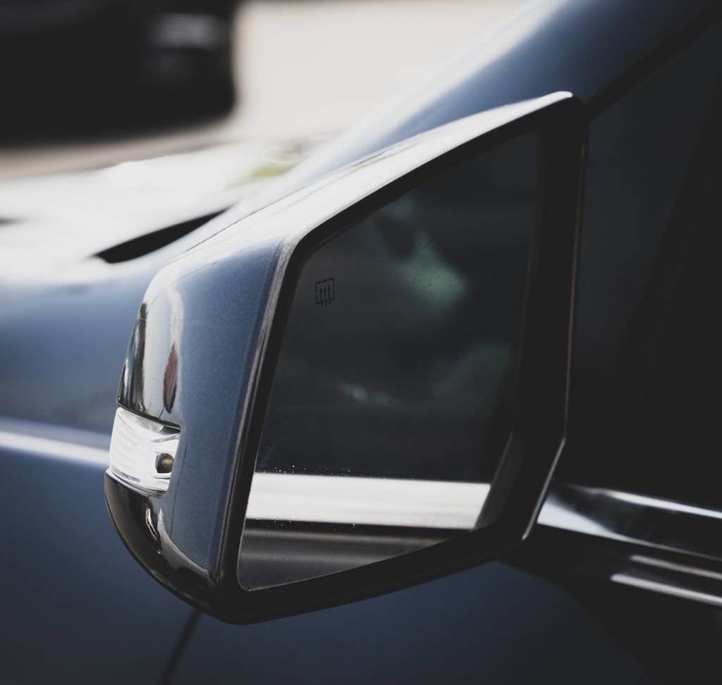 Used 2017 Chevrolet Traverse LT w/ Style and Technology Package image 5