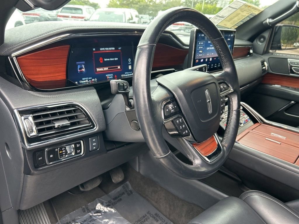 Used 2024 Lincoln Navigator L Premiere image 21