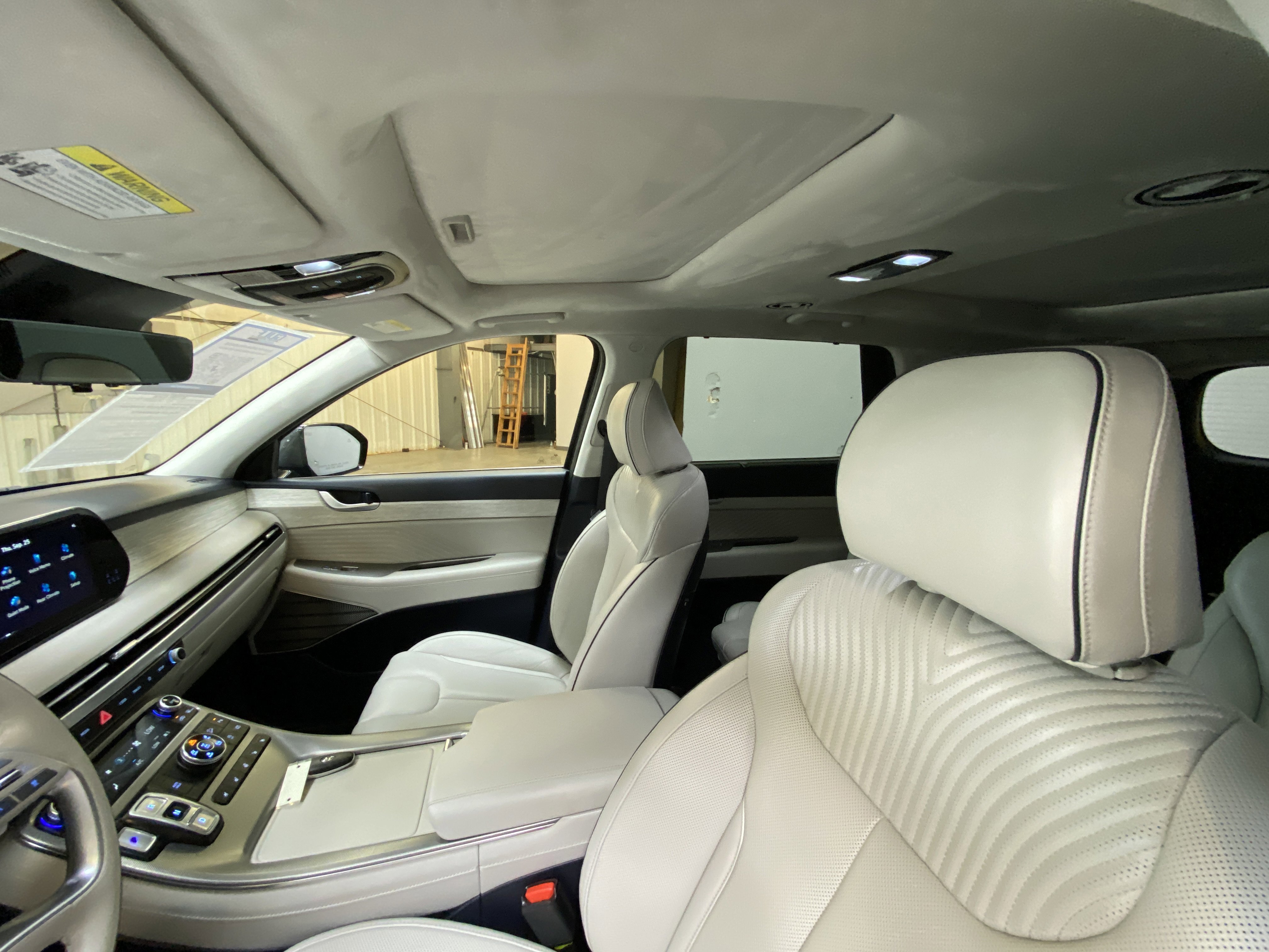 Used 2025 Hyundai Palisade Calligraphy image 23