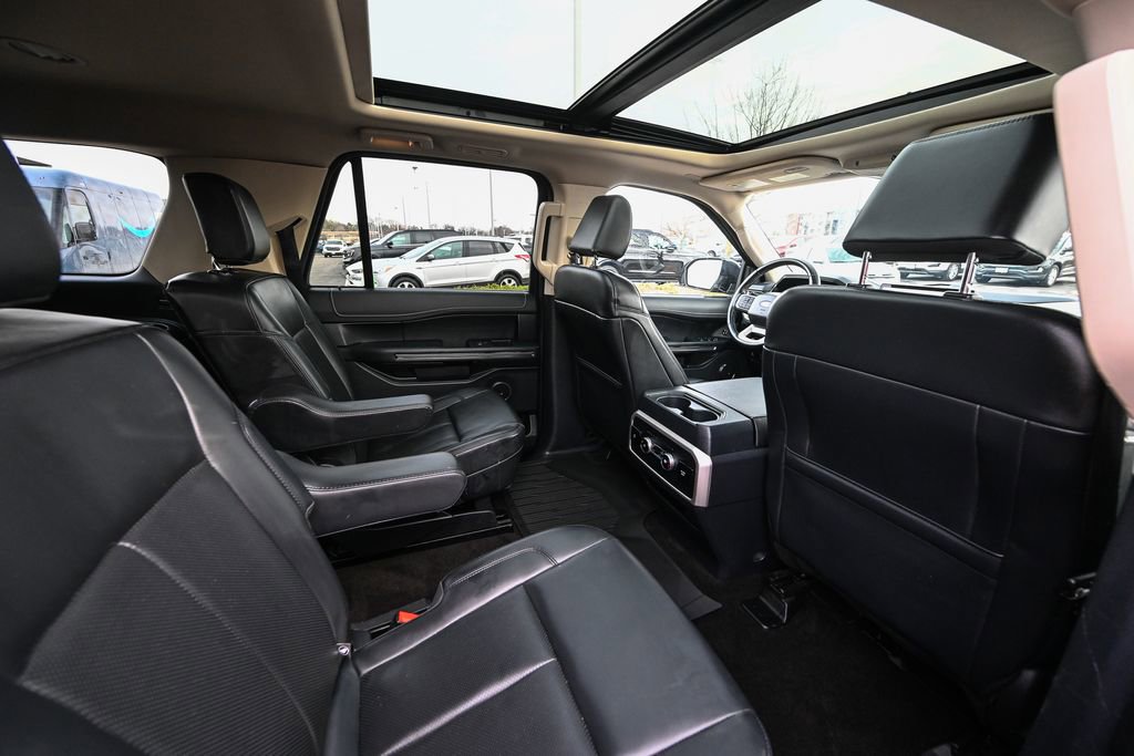 Used 2022 Ford Expedition Max XLT image 28