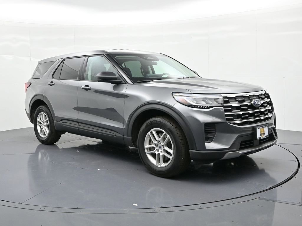 New 2026 Ford Explorer Active image 4