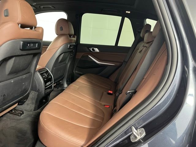 Used 2022 BMW X5 xDrive45e w/ Climate Comfort Package image 19
