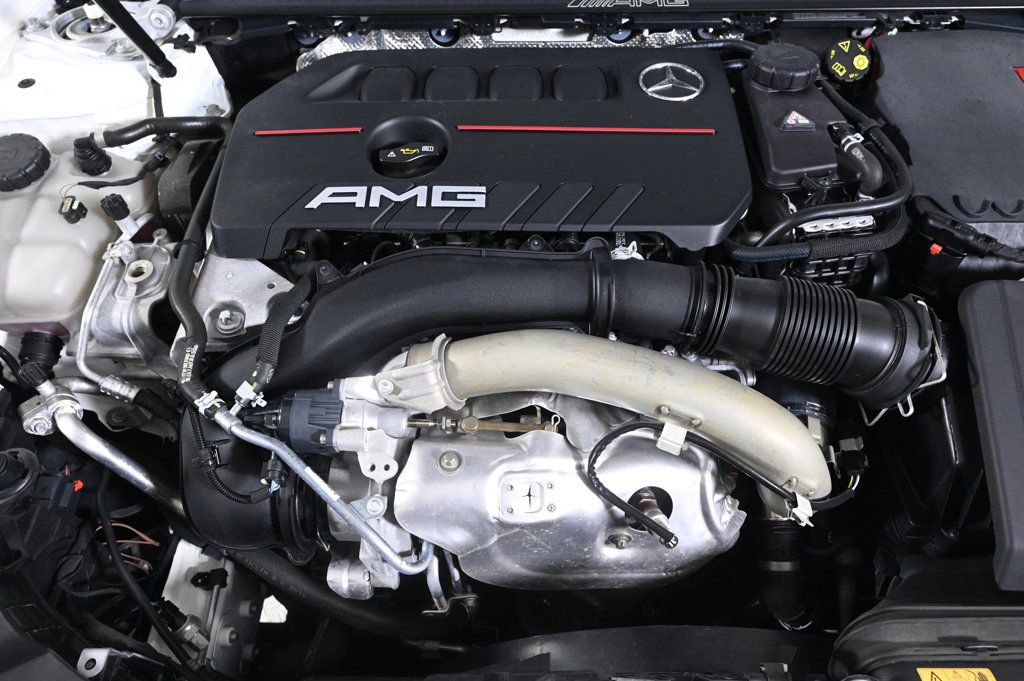 Used 2022 Mercedes-Benz GLB 35 AMG 4MATIC image 22