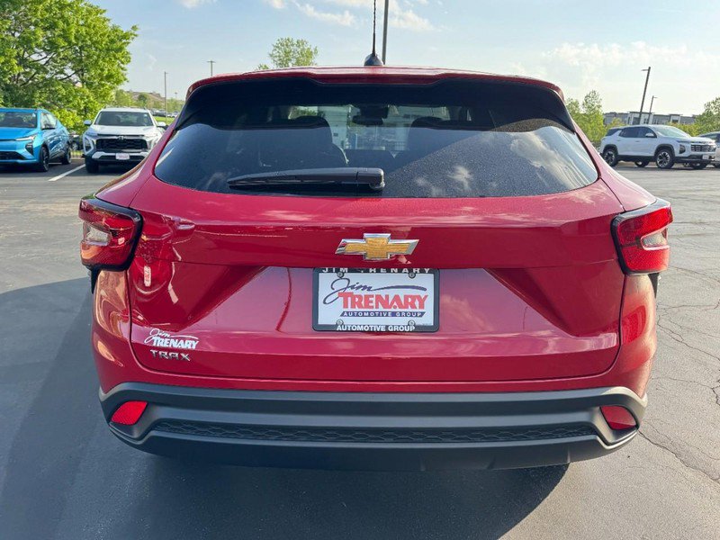 New 2026 Chevrolet Trax LS FWD image 28