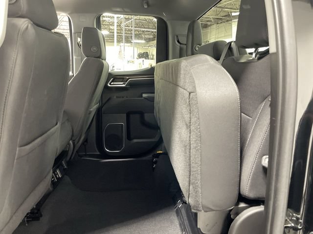 Used 2023 Chevrolet Silverado 1500 LT AWD/4WD image 24