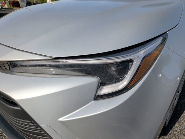 Used 2025 Toyota Corolla LE FWD image 11