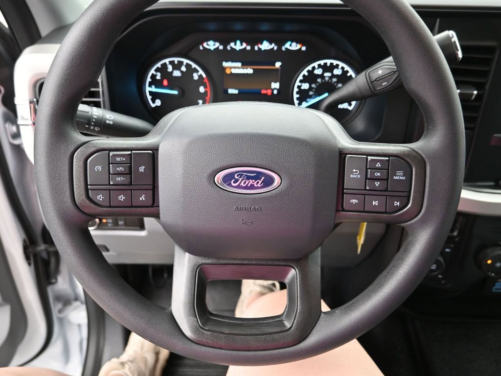 New 2026 Ford F250 XL w/ XL Chrome Package image 17