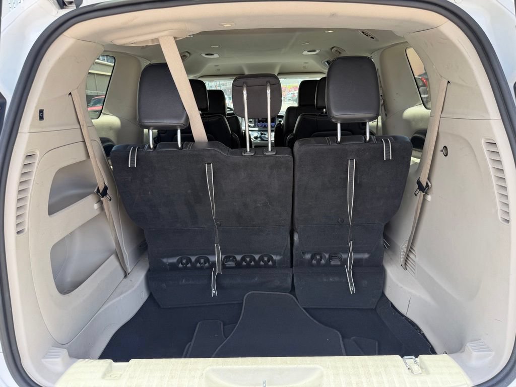 Used 2022 Chrysler Pacifica Touring-L FWD image 16