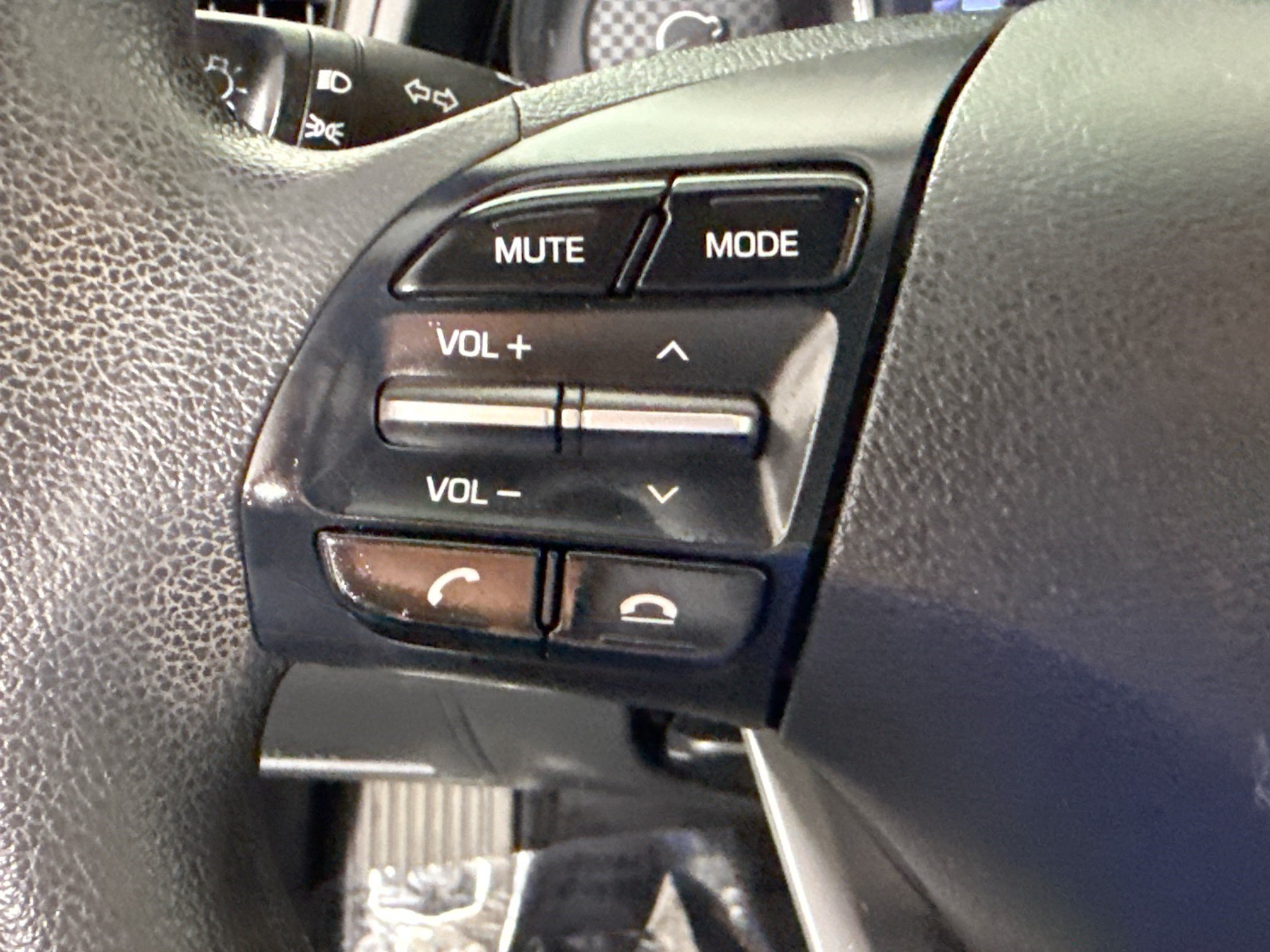 Used 2020 Hyundai Elantra SE w/ Cargo Package (C1) FWD image 14