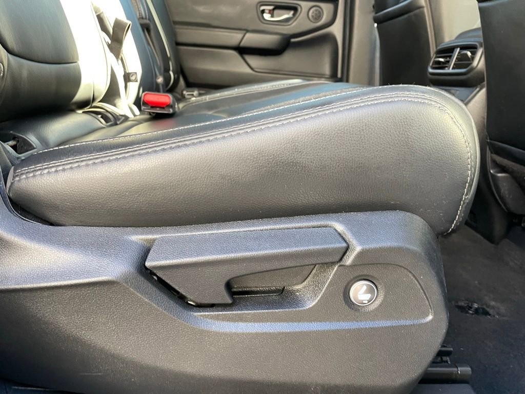 Certified 2025 Honda Pilot EX-L image 35