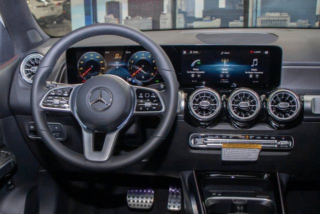 Certified 2023 Mercedes-Benz GLB 250 4MATIC image 17