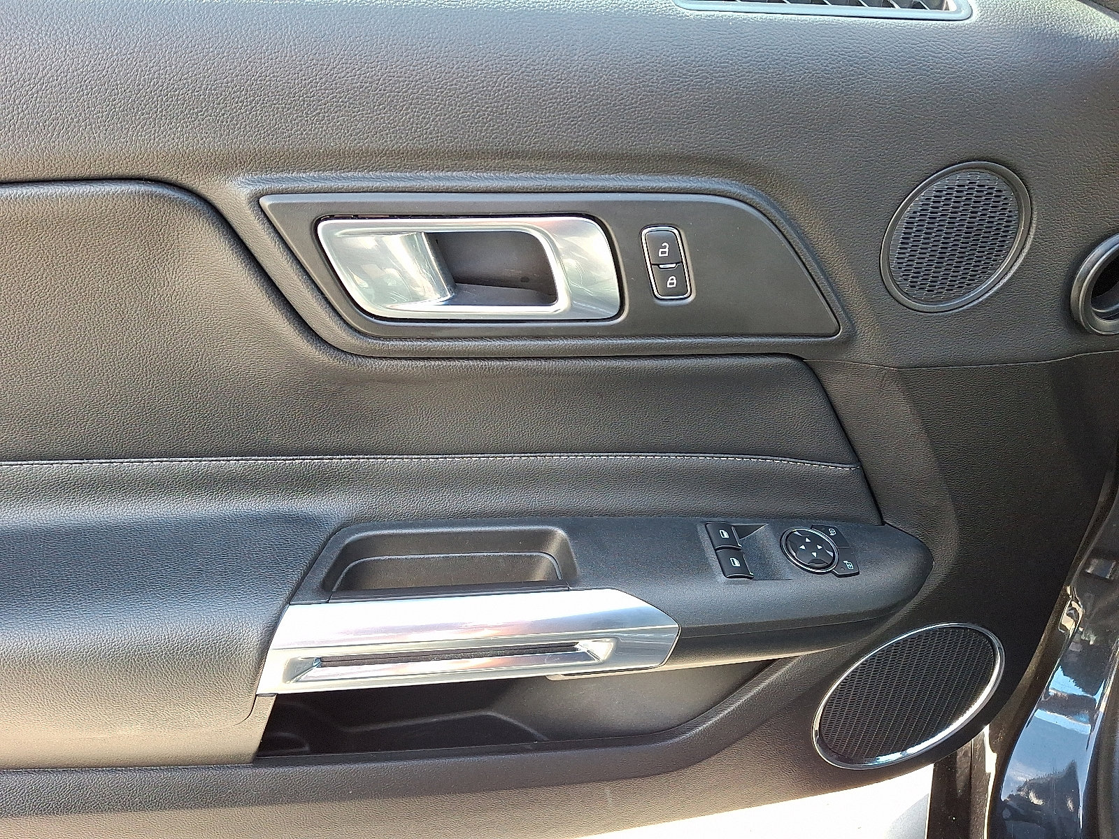 Used 2022 Ford Mustang GT Premium image 12