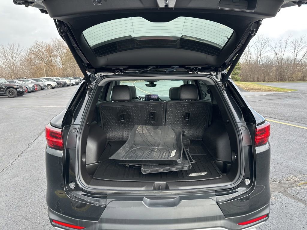 Used 2024 Chevrolet Blazer LT w/ Sound & Technology Package image 16