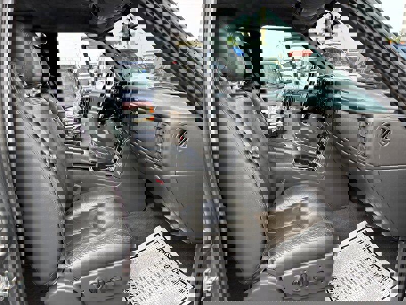 Used 2007 Chevrolet Silverado 3500 LT w/ Heavy-Duty Power Package image 11