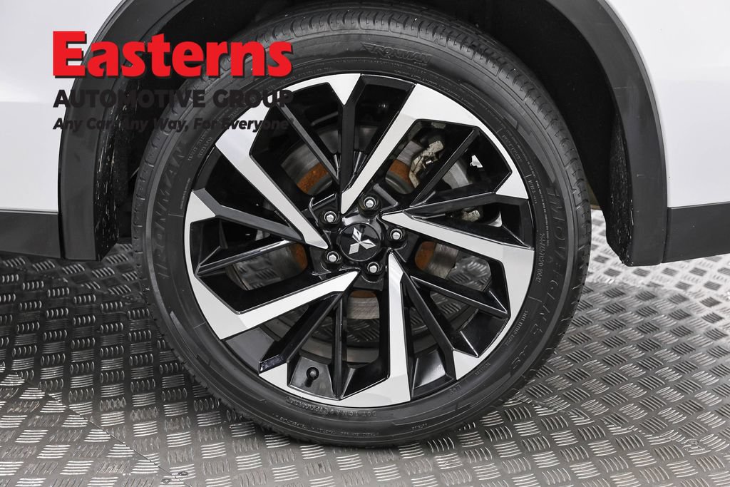 Used 2024 Mitsubishi Outlander SE AWD/4WD image 32