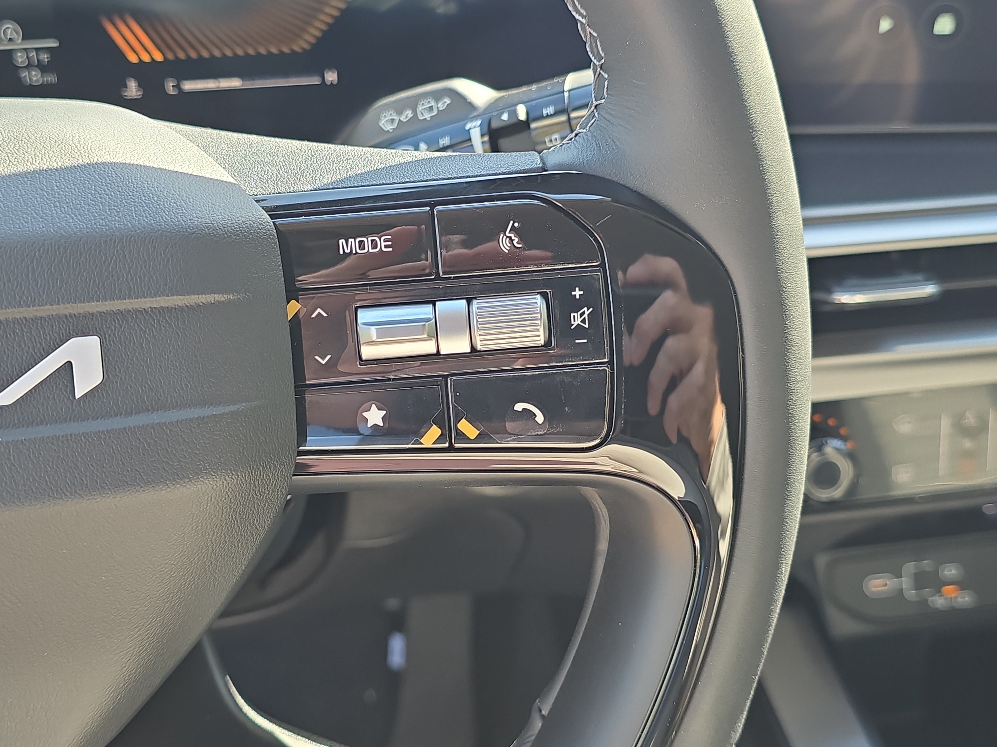 New 2026 Kia Sorento LX FWD image 29