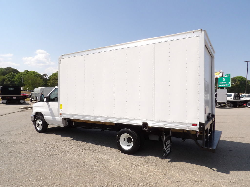 Used 2024 Ford E-450 and Econoline 450 Super Duty w/ Power Windows & Locks Group RWD image 4