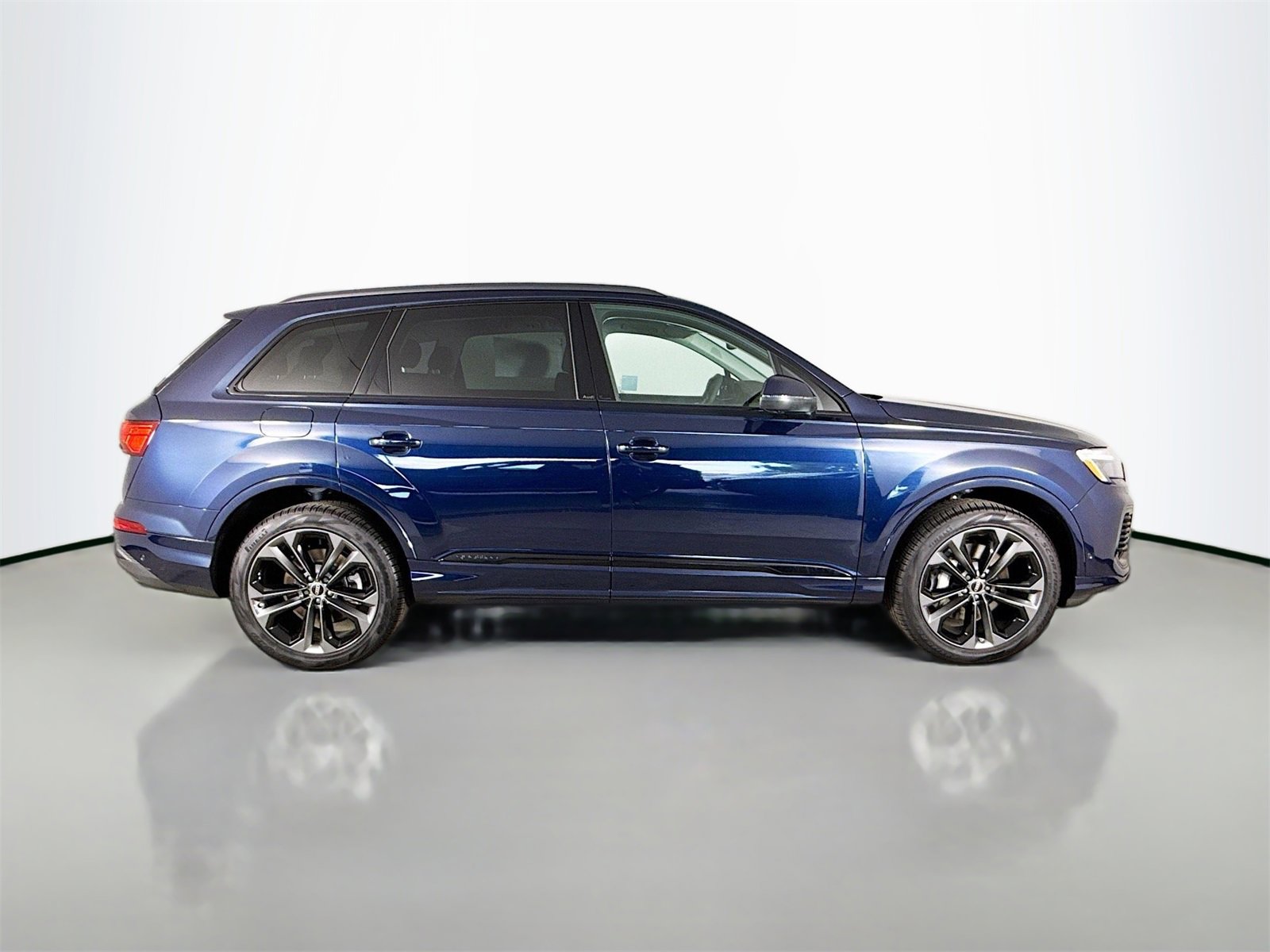 New 2025 Audi Q7 3.0T Premium Plus image 8