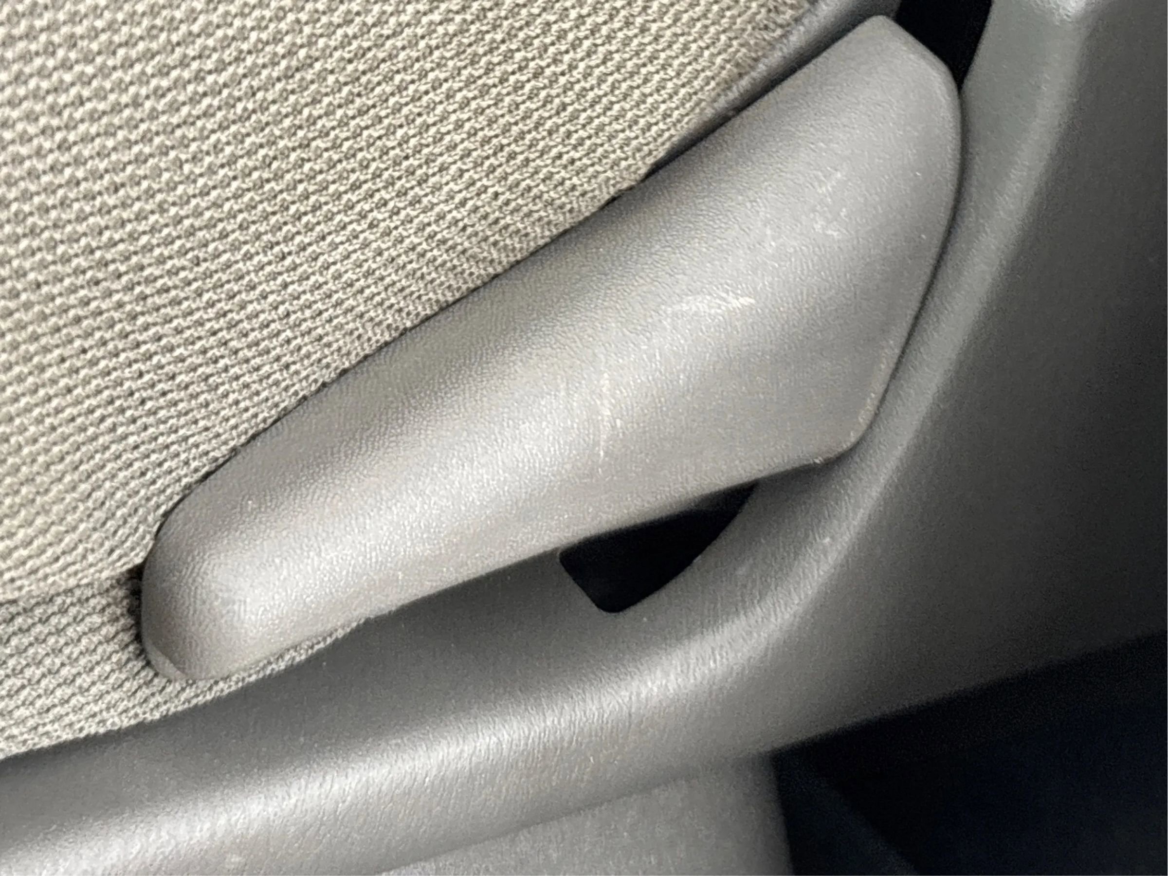 Used 2019 Nissan Frontier S image 25