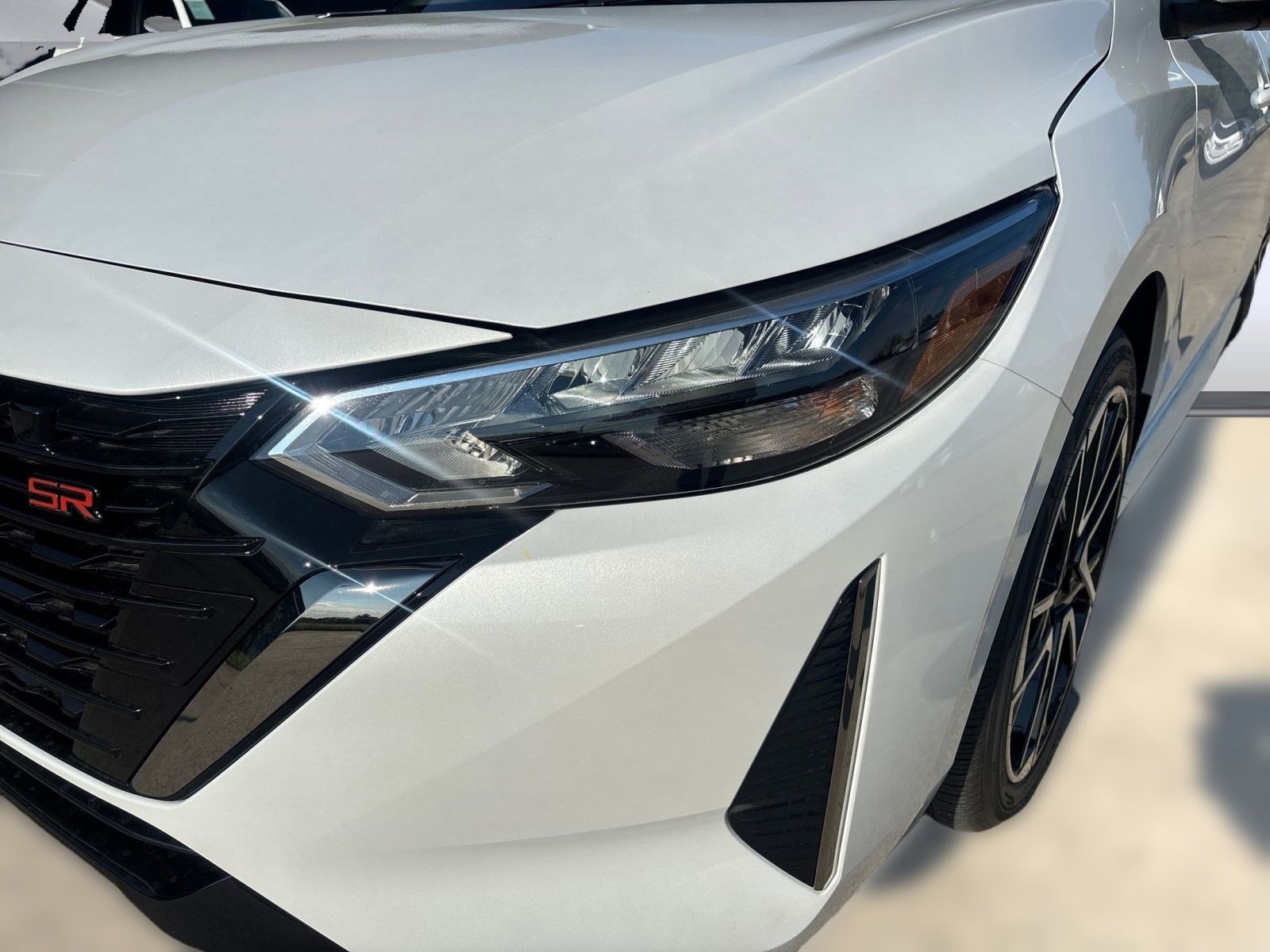 New 2025 Nissan Sentra SR FWD image 11