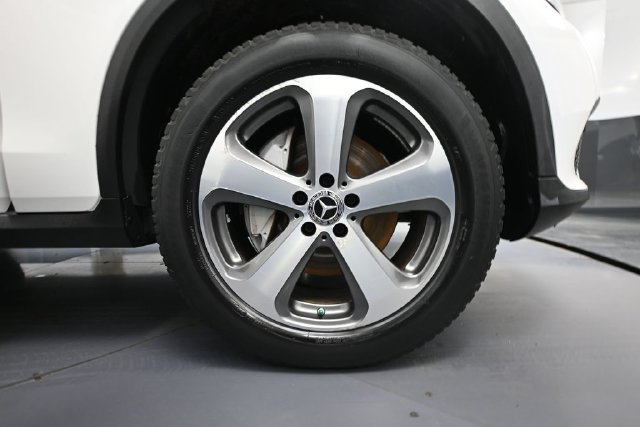 Used 2019 Mercedes-Benz GLC 300 image 12