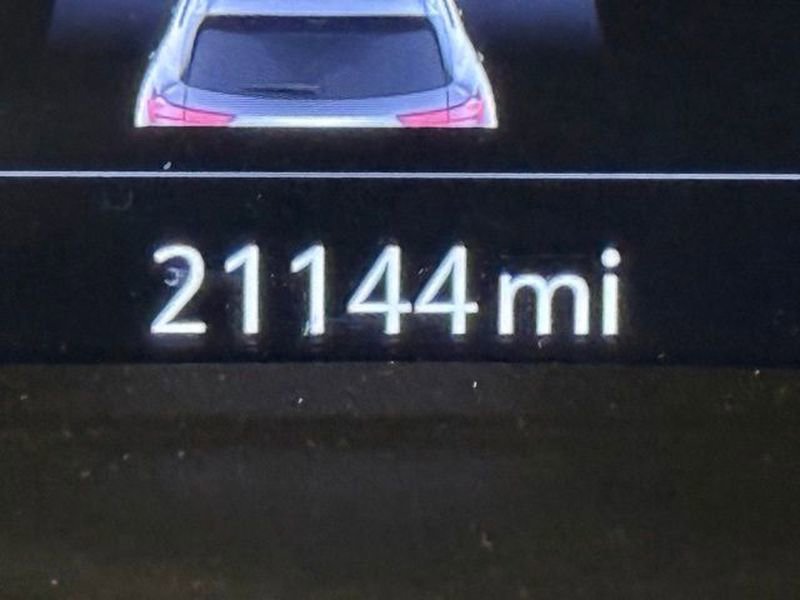 Used 2023 Buick Envision Avenir image 23