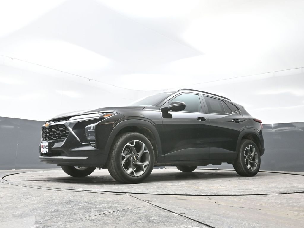 Used 2025 Chevrolet Trax LT image 51