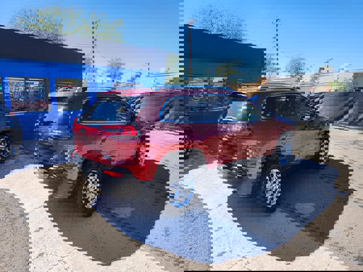 Used 2017 Jeep Cherokee Latitude image 10