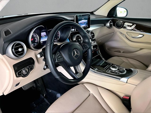 Used 2019 Mercedes-Benz GLC 300 4MATIC image 14