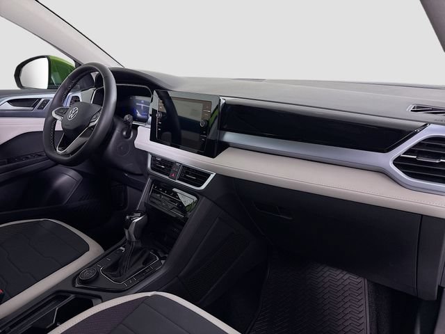 New 2026 Volkswagen Taos SE AWD/4WD image 30