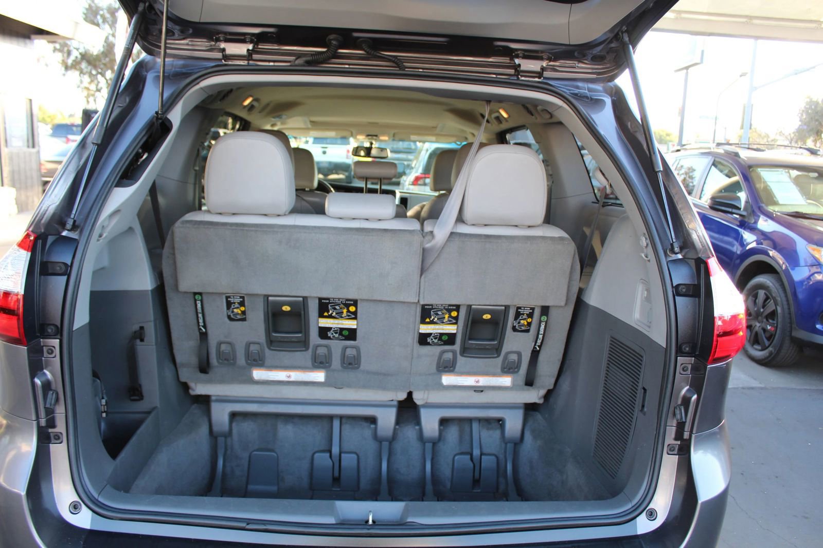 Used 2015 Toyota Sienna XLE w/ XLE Navigation Package FWD image 34