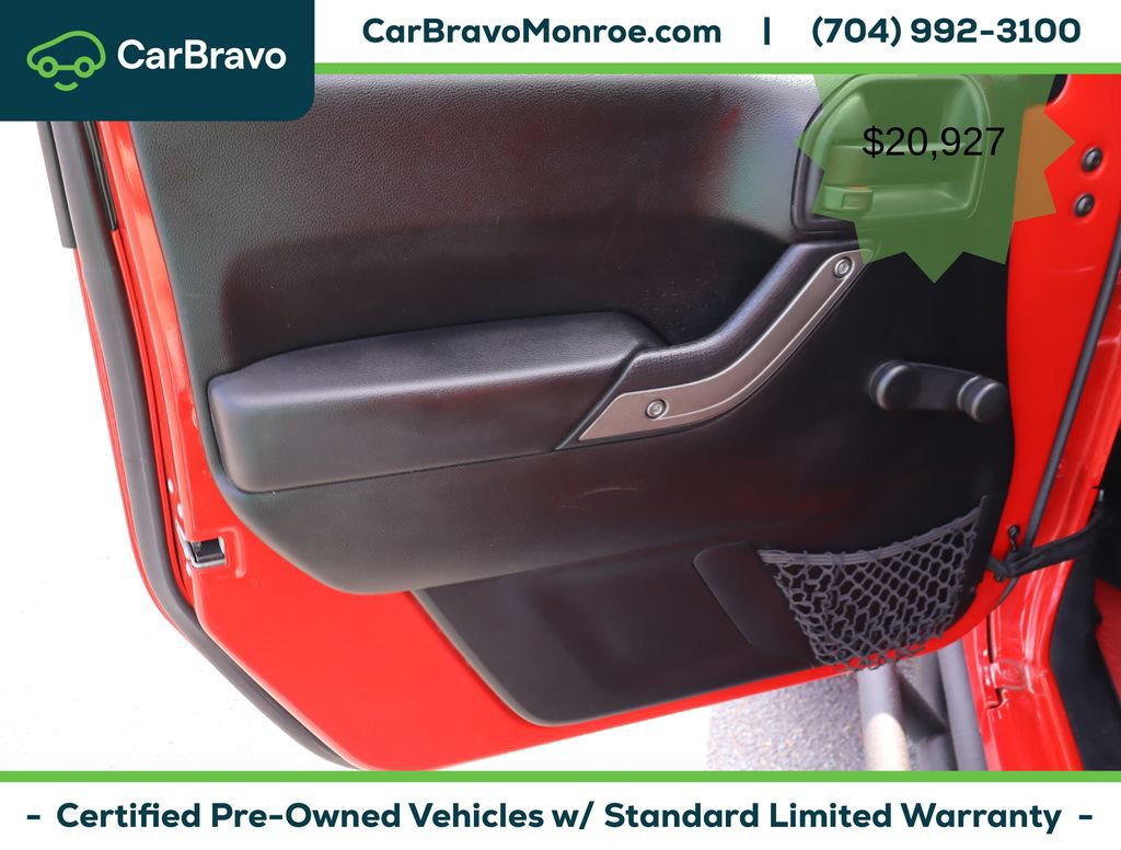 Used 2018 Jeep Wrangler Unlimited Sport w/ Connectivity Group AWD/4WD image 18
