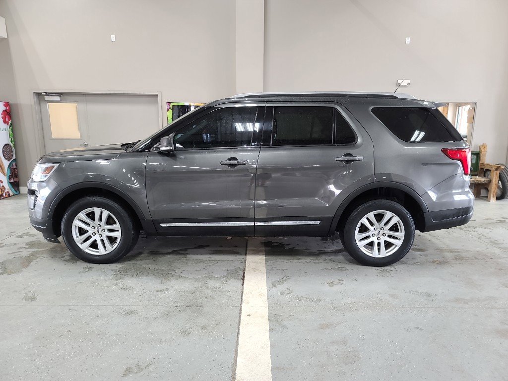 Used 2019 Ford Explorer XLT w/ Equipment Group 201A image 1