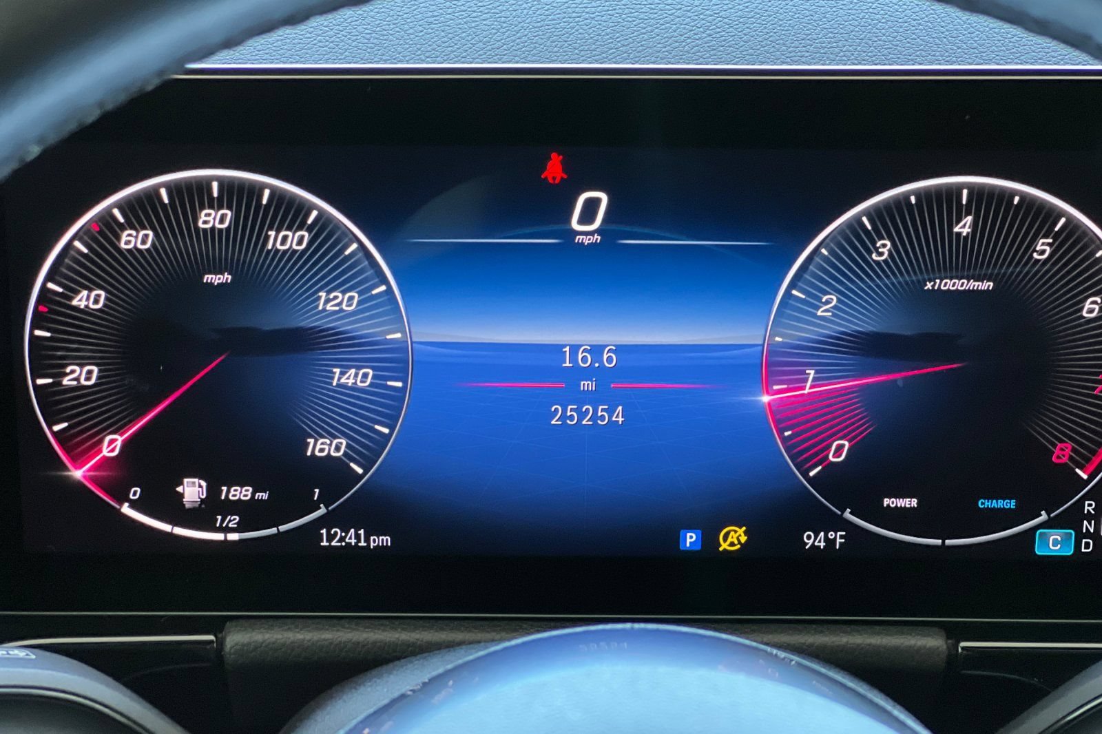 Certified 2025 Mercedes-Benz GLA 250 4MATIC image 33