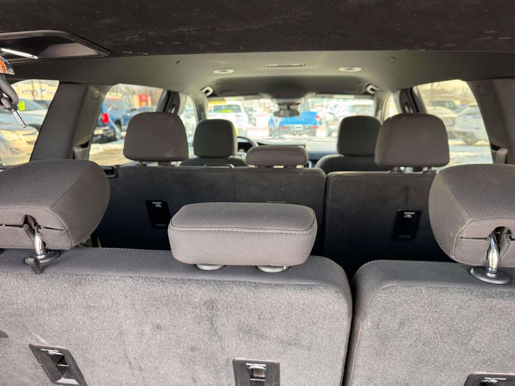 Used 2025 GMC Acadia Elevation image 8