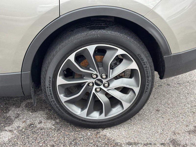 Used 2023 Lincoln Nautilus Reserve image 9