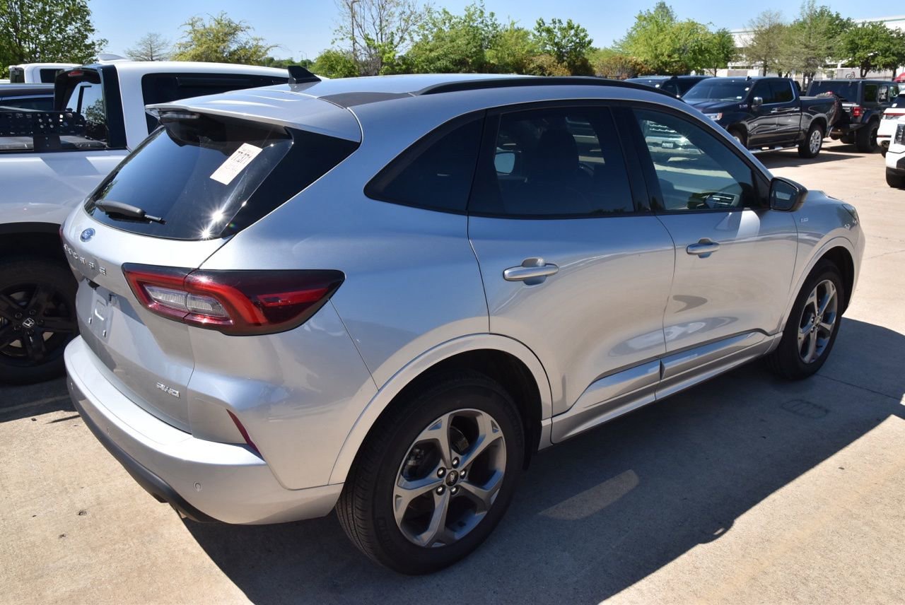 Certified 2024 Ford Escape ST-Line w/ Tech Pack #1 image 5