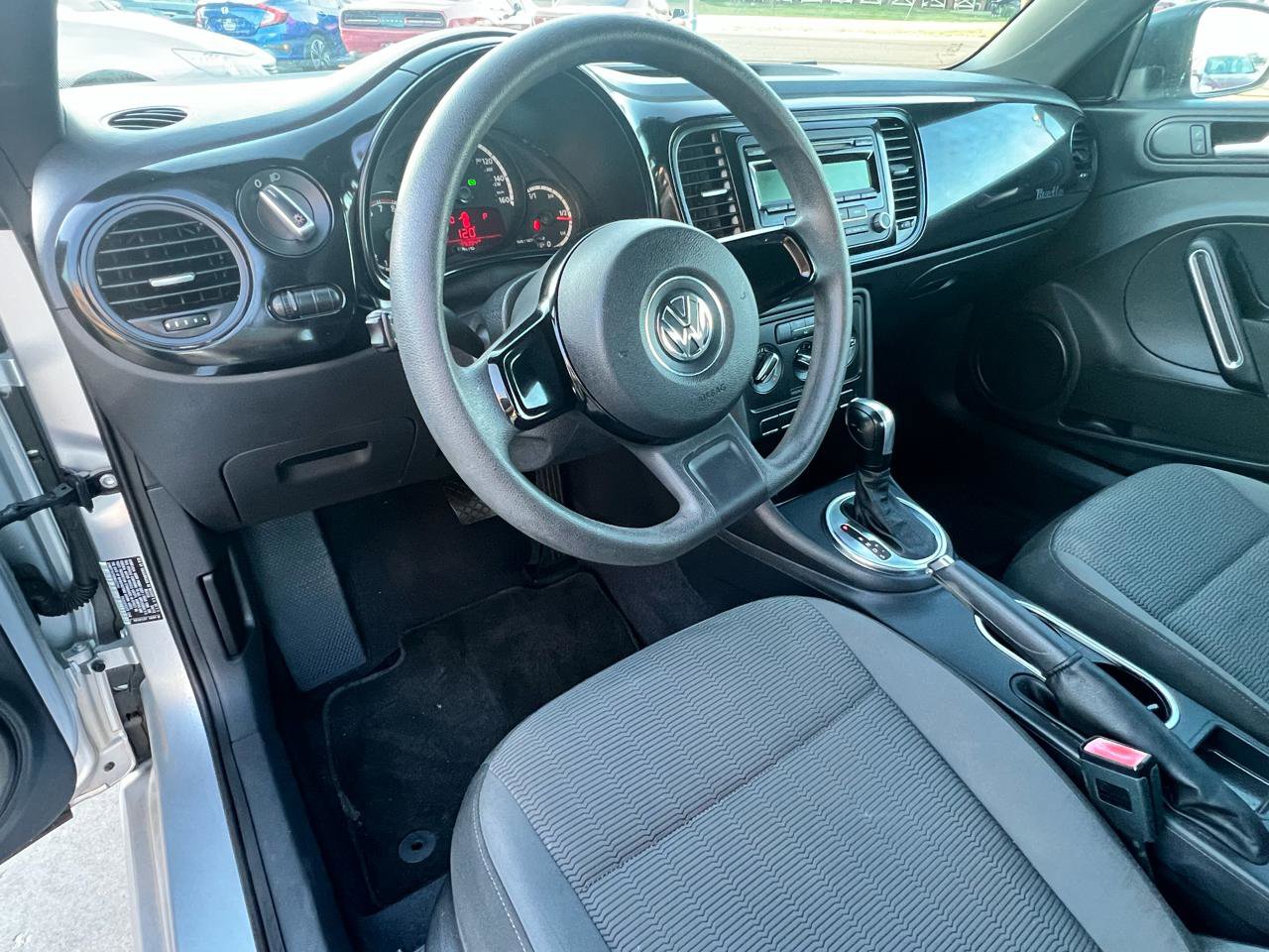 Used 2013 Volkswagen Beetle 2.5 FWD image 8