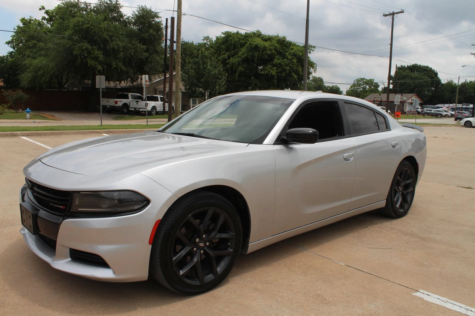 Used 2023 Dodge Charger SXT w/ Blacktop Package RWD image 4