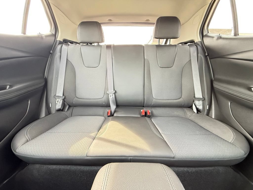 Used 2023 Buick Encore GX Preferred w/ Cold Weather Comfort Package FWD image 28