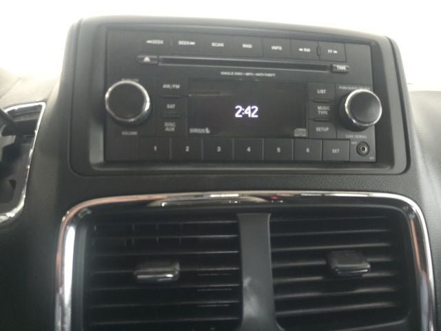 Used 2016 Dodge Grand Caravan SXT FWD image 18